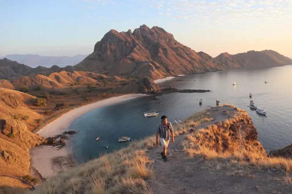 Complete guide to hiking the Padar Island viewpoint